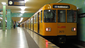 Polizeikontrolle in der U-Bahn-Linie U8 in Berlin.